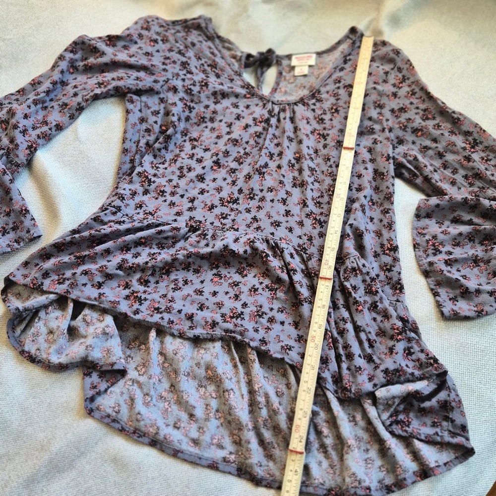 Mossimo Supply Co Floral Peplum Babydoll Blouse Small Rayon Tiered Keyhole Boho - Picture 5 of 7